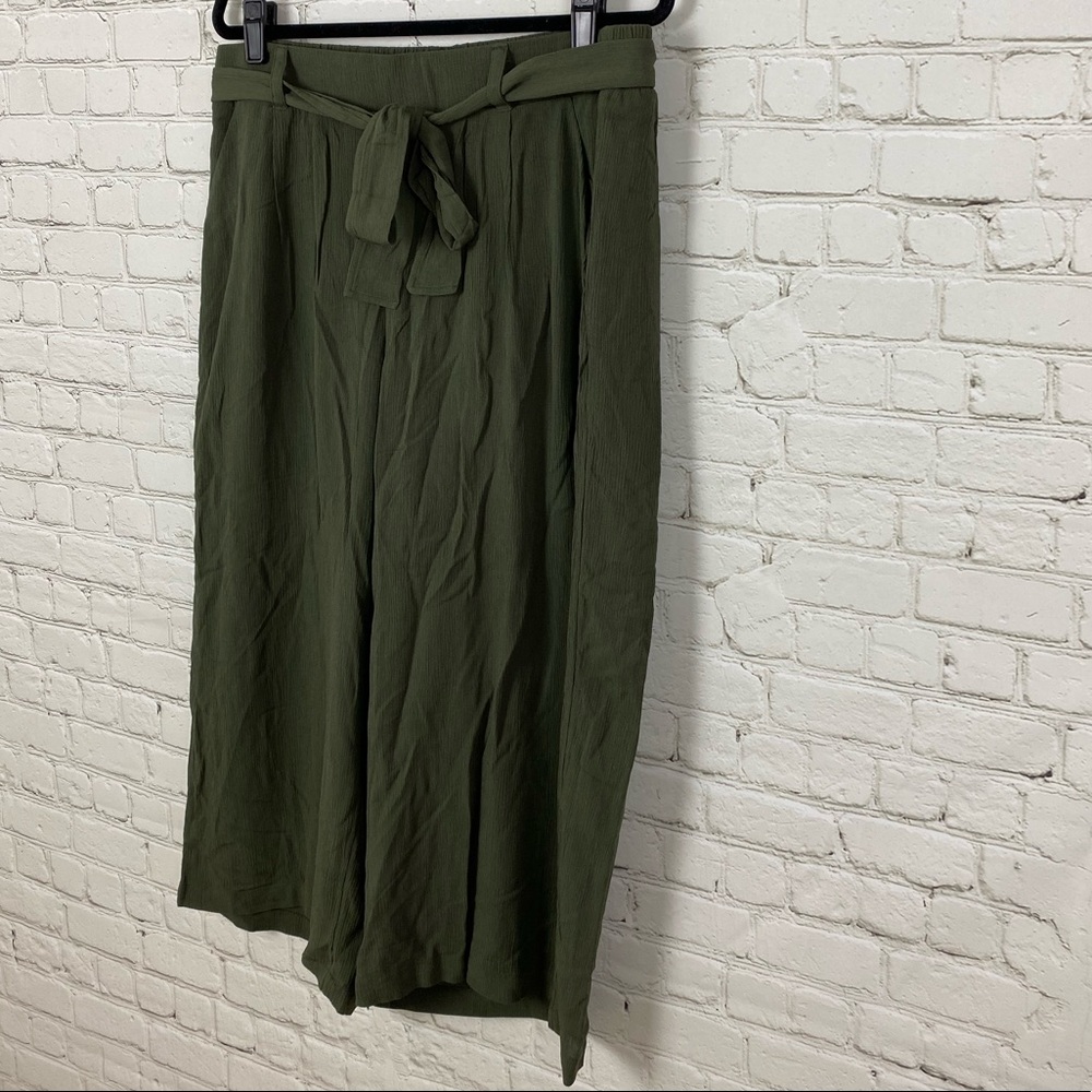 SOLD! Torrid Olive Crinkled Gauze Culotte Pants - Picture 3 of 9